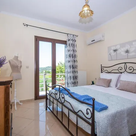 Lagoon Villa *