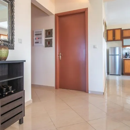 Lagoon Villa